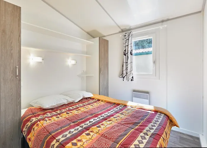 Camping La Brande 5*