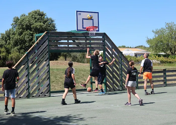 Campsite La Brande Le Chateau-d'Oleron